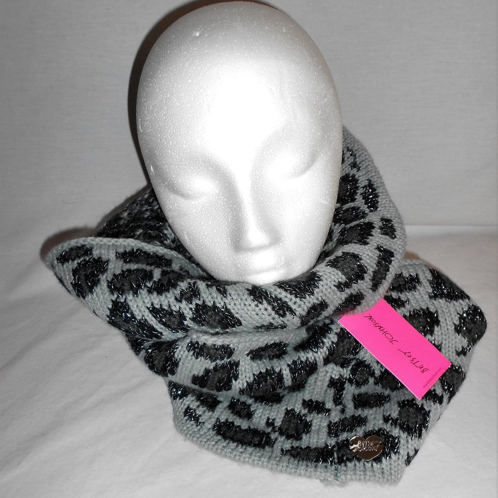 Betsey Johnson Grey Silver Leopard Infinity Scarf NWT